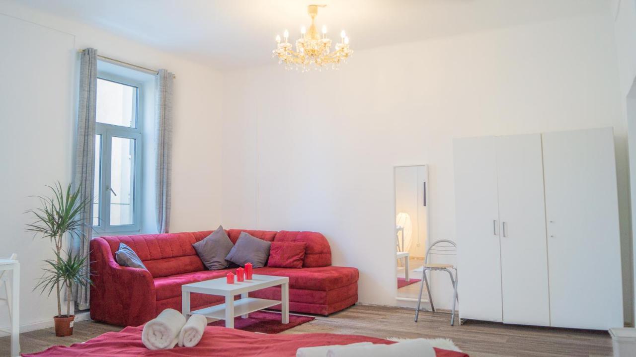 Spacious Shared Apartment Schoenbrunn เวียนนา ภายนอก รูปภาพ