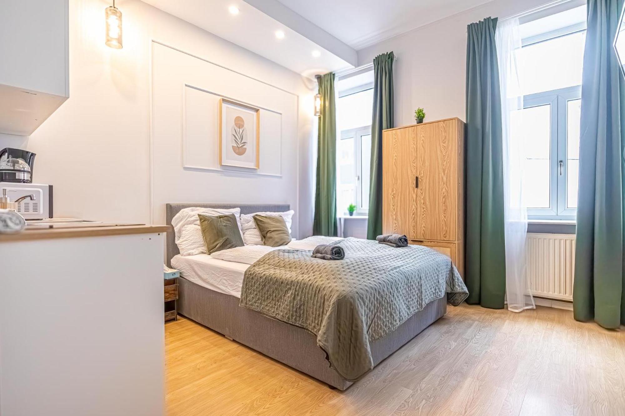 Spacious Shared Apartment Schoenbrunn เวียนนา ภายนอก รูปภาพ