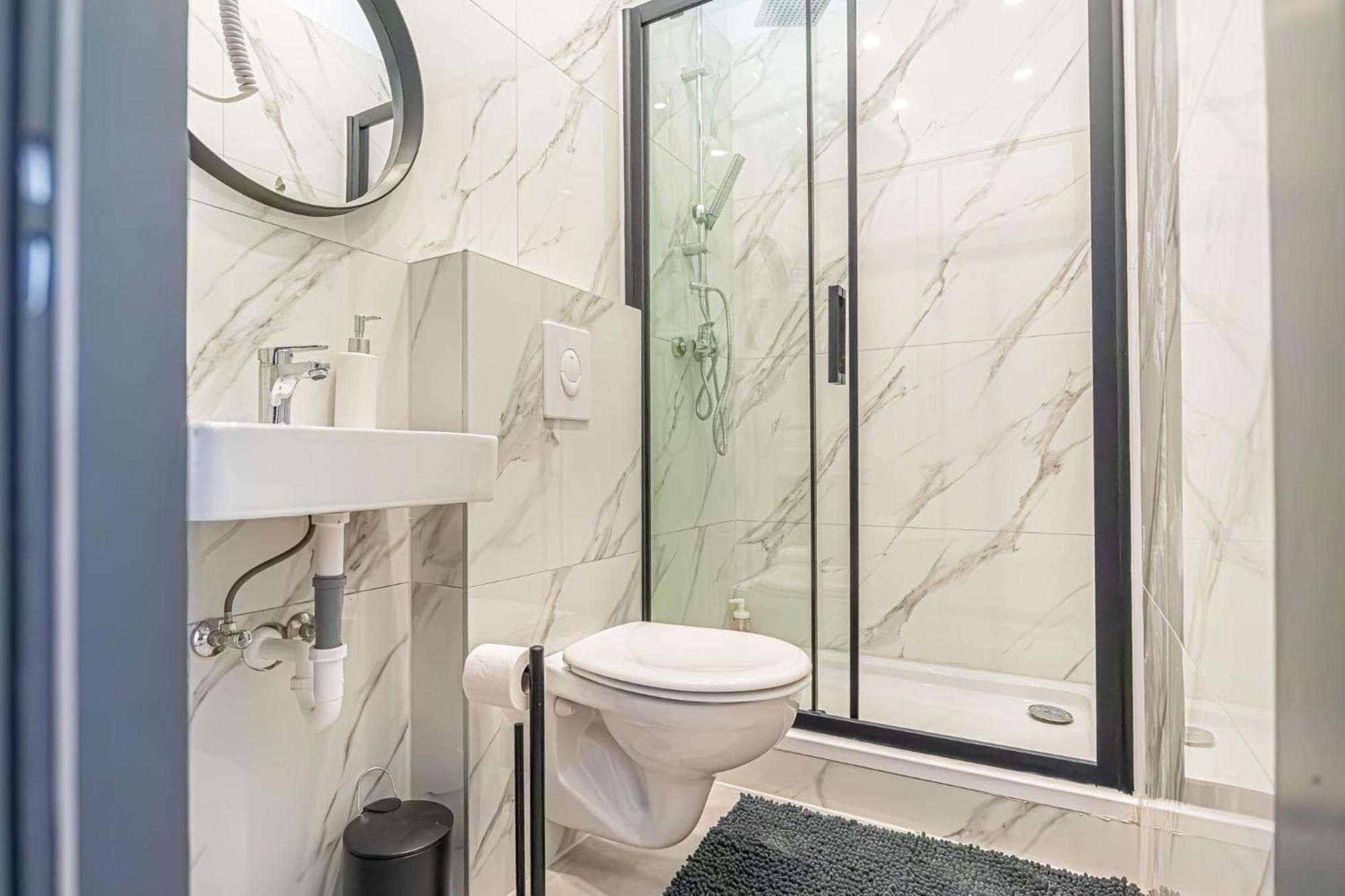 Spacious Shared Apartment Schoenbrunn เวียนนา ภายนอก รูปภาพ