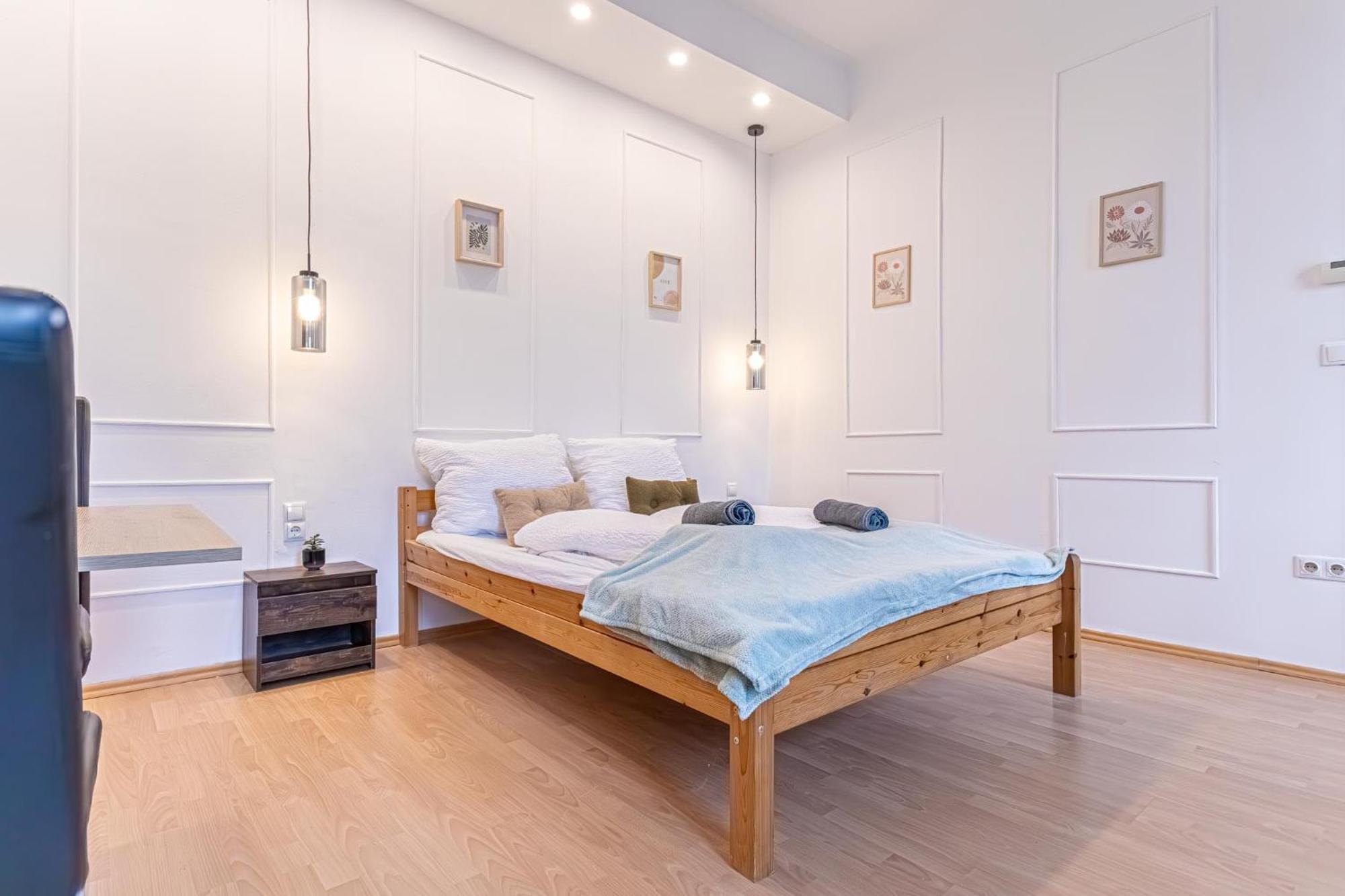 Spacious Shared Apartment Schoenbrunn เวียนนา ภายนอก รูปภาพ