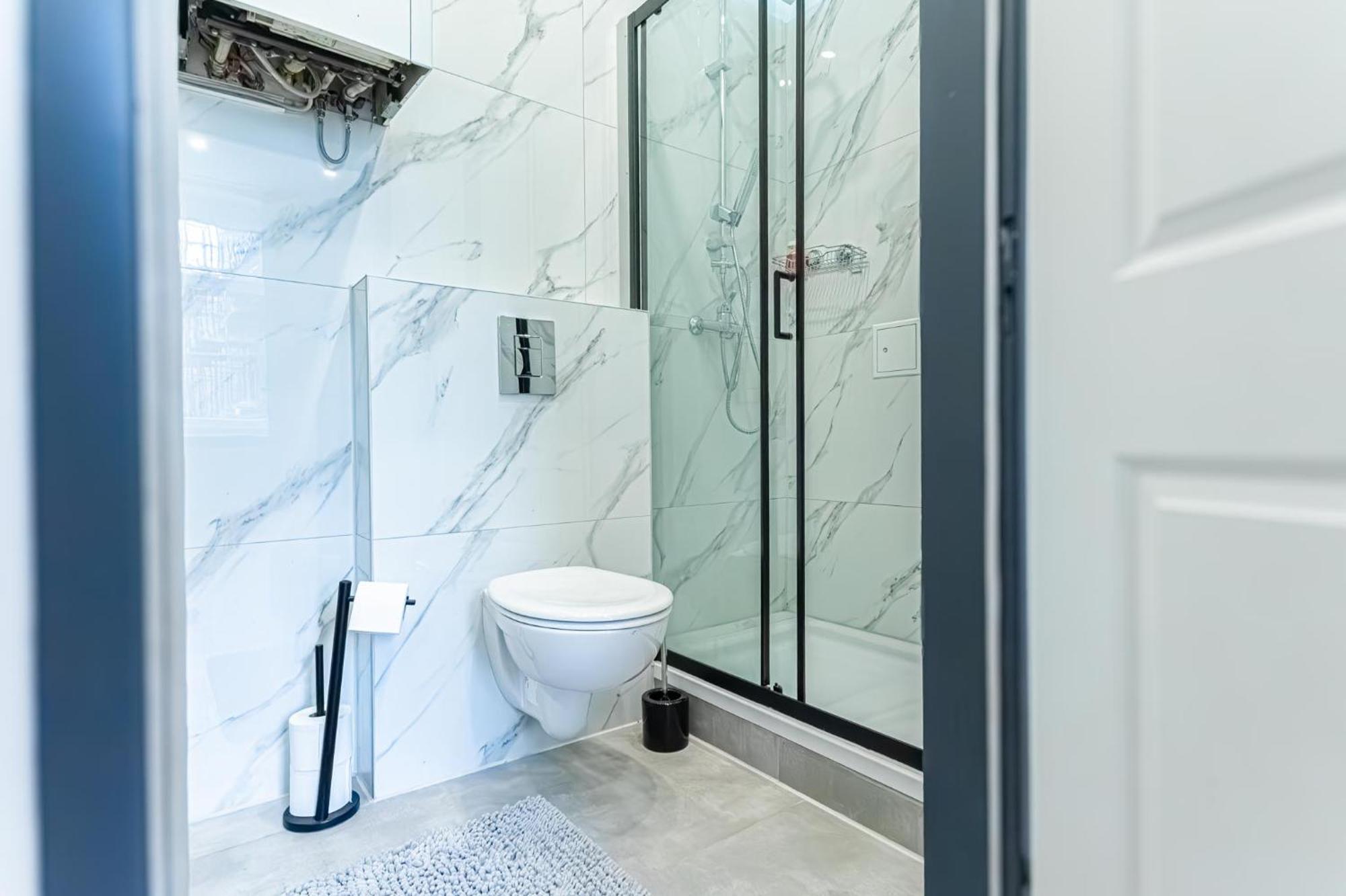 Spacious Shared Apartment Schoenbrunn เวียนนา ภายนอก รูปภาพ